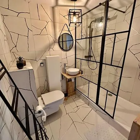 דירה Entier Au Coeur De